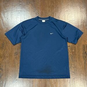 Nike vintage navy blue short sleeve t-shirt
